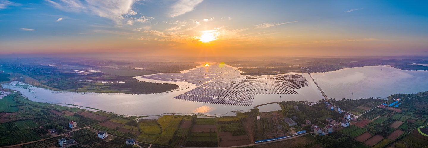 永利科技江西鄱阳123.235MW “渔光互补”型光伏发电扶贫项目